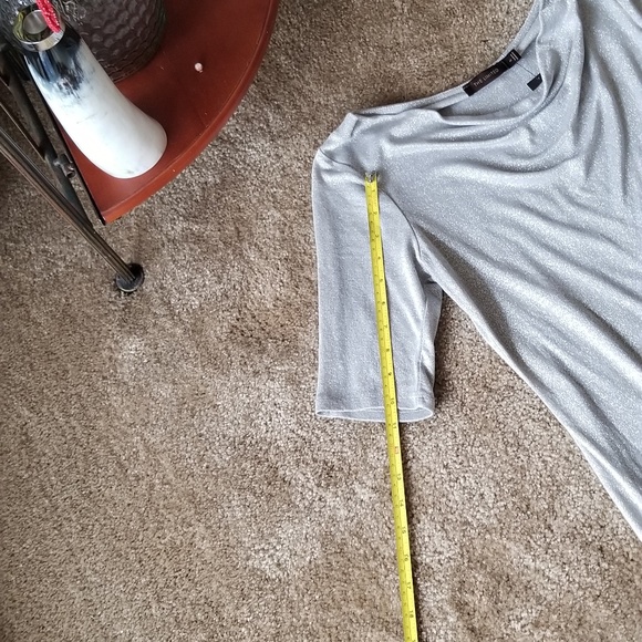 The Limited Woma's Gray Shirt-Top Size M - Picture 5 of 6